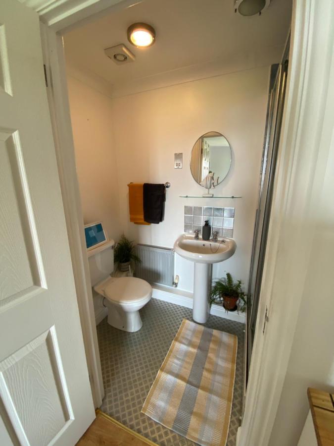 Sea Views On Fistral. Lovely Private Bedroom นิวคีย์ ภายนอก รูปภาพ